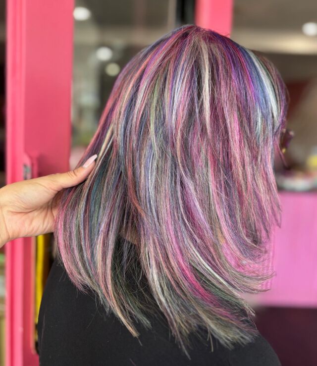 Vibrant vibes only! 🎨🌈

Colour and StyleCut by Shez

#brighthair #vibrantcolours #funhair #behindthechair #brisbanehairstylist #goldwellcolour #hairinspo