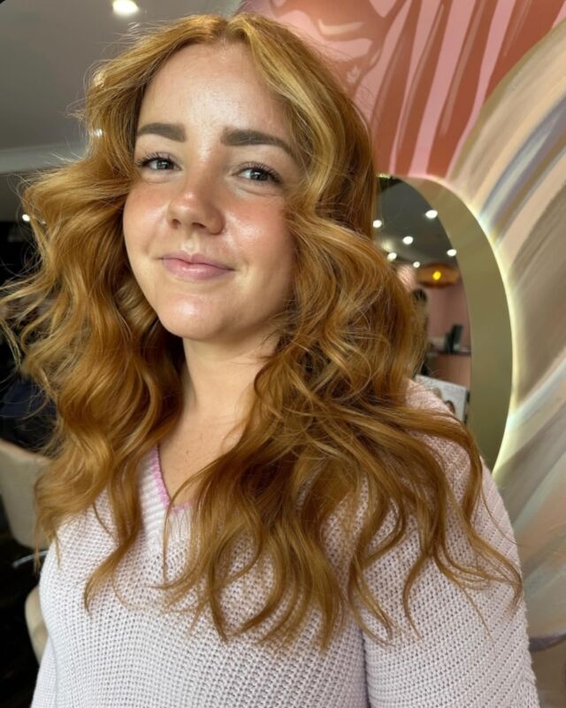 Just a little reminder of how good hair days feel ✨
 #TBT #GoodHairVibes

@mayaadams1 always looking on fire 🔥

Using @wellapro_anz 

#copperhead #copper #moneypiece #wellacolour #colourspecialist #brisbane #hair #hairgoals #cowboycopper #redhead #ashgrove #wella