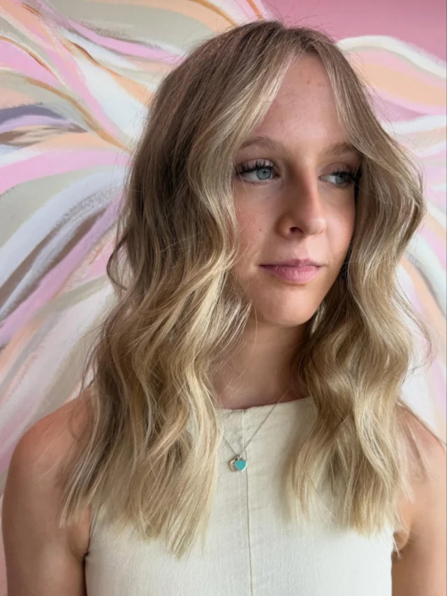 Weekend forecast ~ 🌈
100% chance of good hair ~🌡️

Hair By Jaydee 

#blondesofinstagram #blondesdoitbetter #blondespecialists #wellacolour #wellahaircolor #bne #dm #bookonline #balyagehighlights #blondefoils #balayage