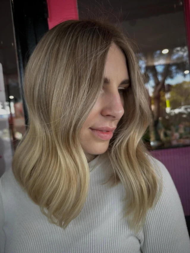 Hey, blonde ambitions? 👱‍♀️
Here's your sign to book your next appointment 📅 

Hair By Shez 

#blonde #blondehairdontcare #blondesofinstagram #blondelife #livedinblonde
