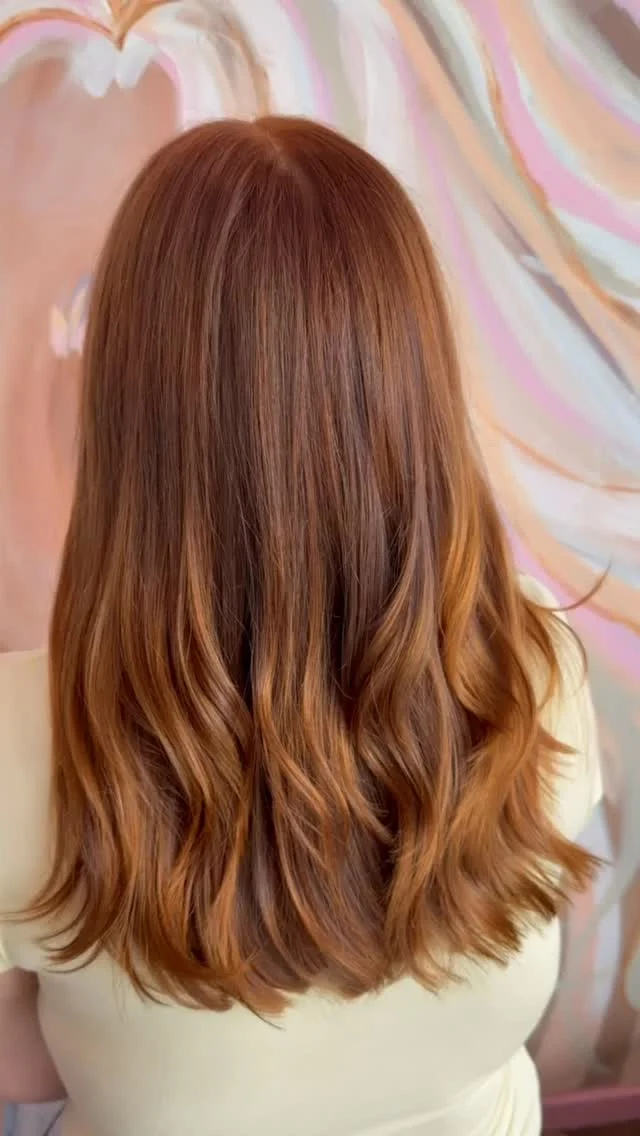 Falling for the Copper shine 🧡

Hair By Shez 

#coppercrush #copperhair #copperhaircolor #colourspecialist #brisbanehairdresser