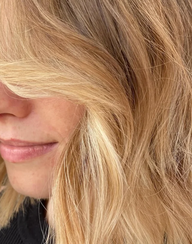 All in the blonde pop ✨

We Make it you using @wellapro_anz ♥️

#blondehair #wellablondor #makeityou #blonde #blondepop