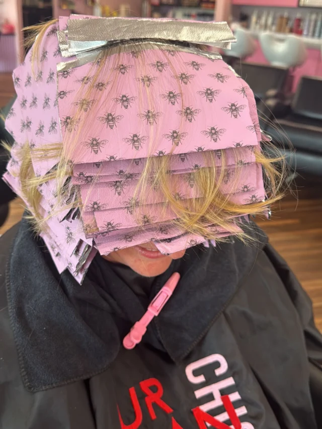 Busy making blonde dreams come true 🐝💖

(And yes… our foils are as cute as the salon.)