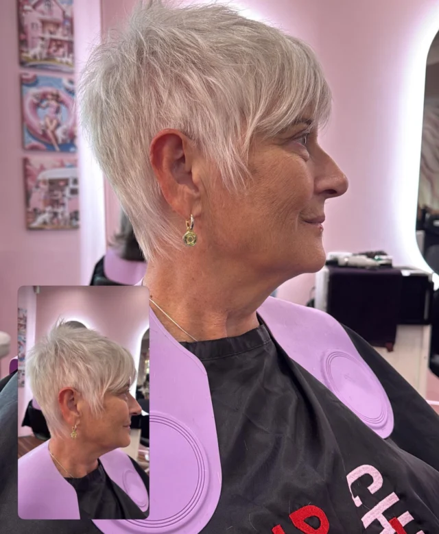 Proof that short hair is always in style 💫

Style Cut By @amy_urbanchic_ 

#shorthair #pixiecut #greyhair #texture