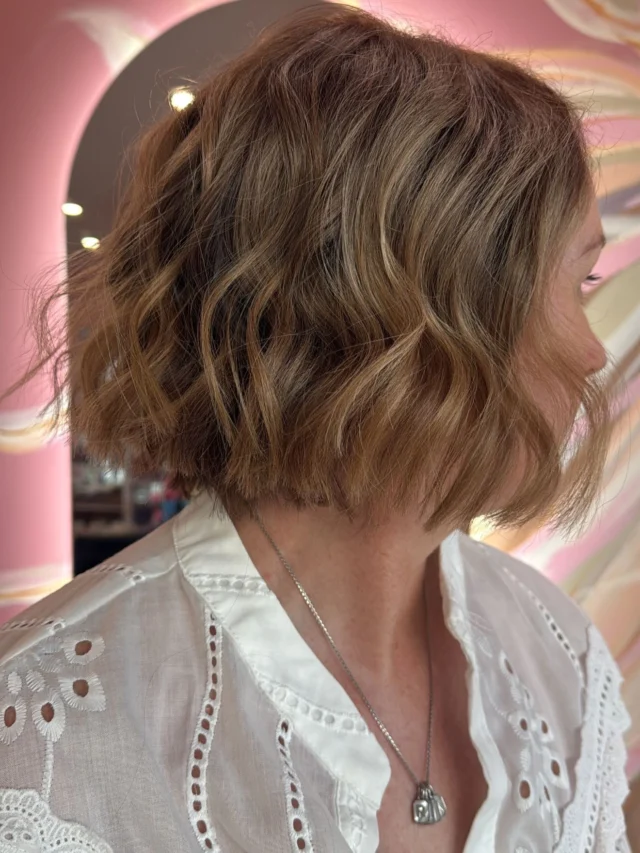 Winterizing our blonde hair 🌟

@wellapro_anz ❤️

#wellahair #wellaproanz #wellamakeityou