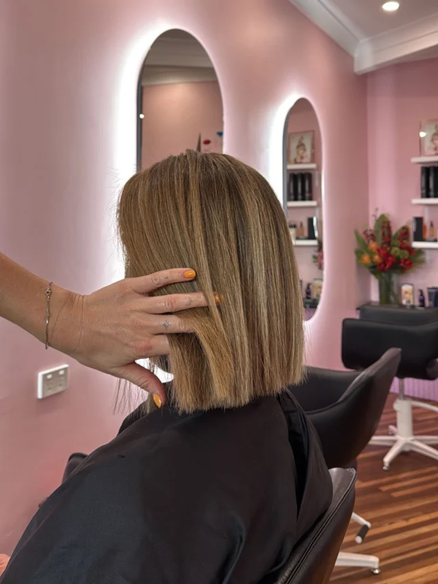 Another Wednesday…
Another identity upgrade ✂️✨

#ashgrove #bobcut #seamless #colourblend #brisbanehairsalon