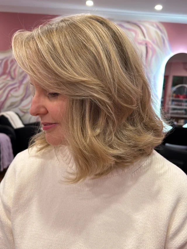 Blondes really do have more fun 🌟💛🌟(also managed to get the before photo just in time)

Hair By @amy_urbanchic_  using @wellapro_anz 

 #blondehair #freshhair #hairtransformation #selfcare #feelinggood